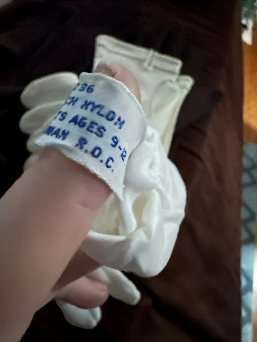 Kid sizes - 2 Classic White Dress Gloves